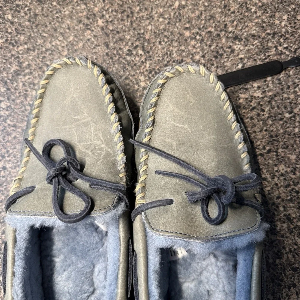 LL Bean Wicked Good Slippers Womens 8 Blue Gray Suede Moccasins Shearling Lined - Picture 12 of 15
